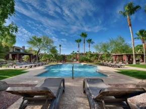 Red Rox Resort-Style Pool & Hot Tub